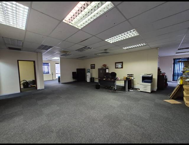 226M² OFFICE FOR SALE IN LITTLE FALLS